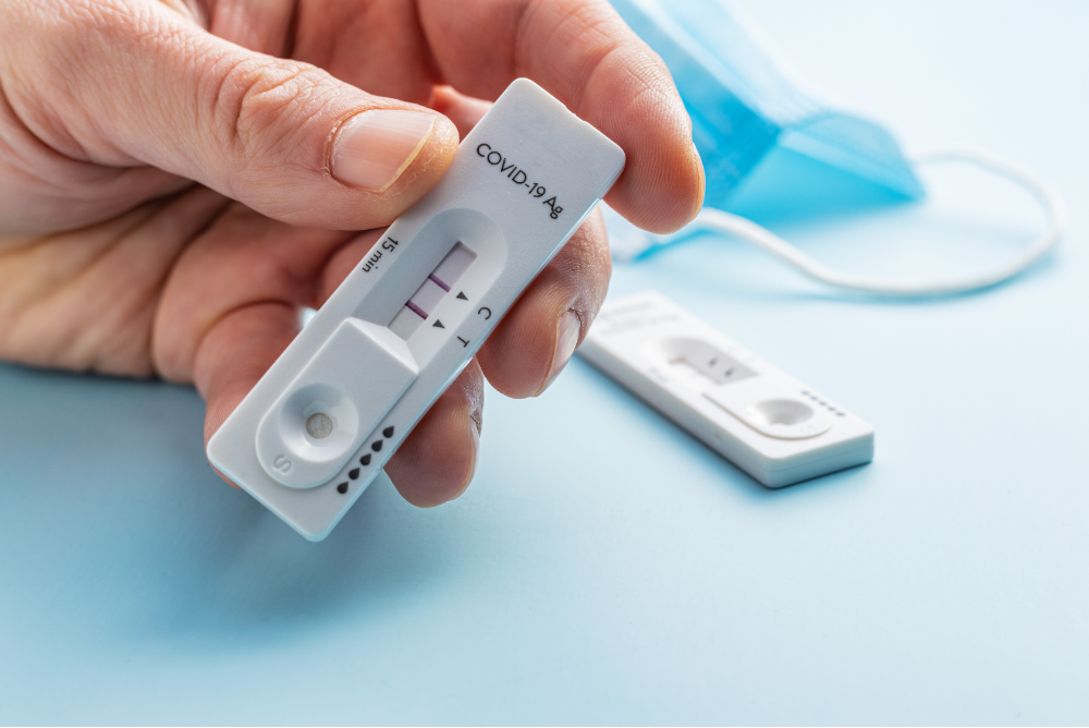 Test Rápido de Antigeno para Detección de  Covid e Influenza 